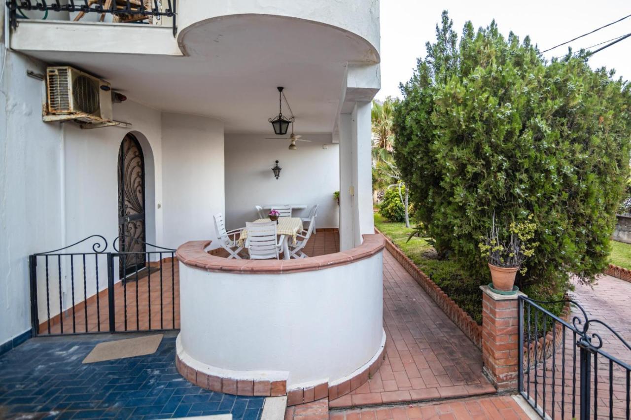 Courrier-House Apartment Aci Castello Ngoại thất bức ảnh