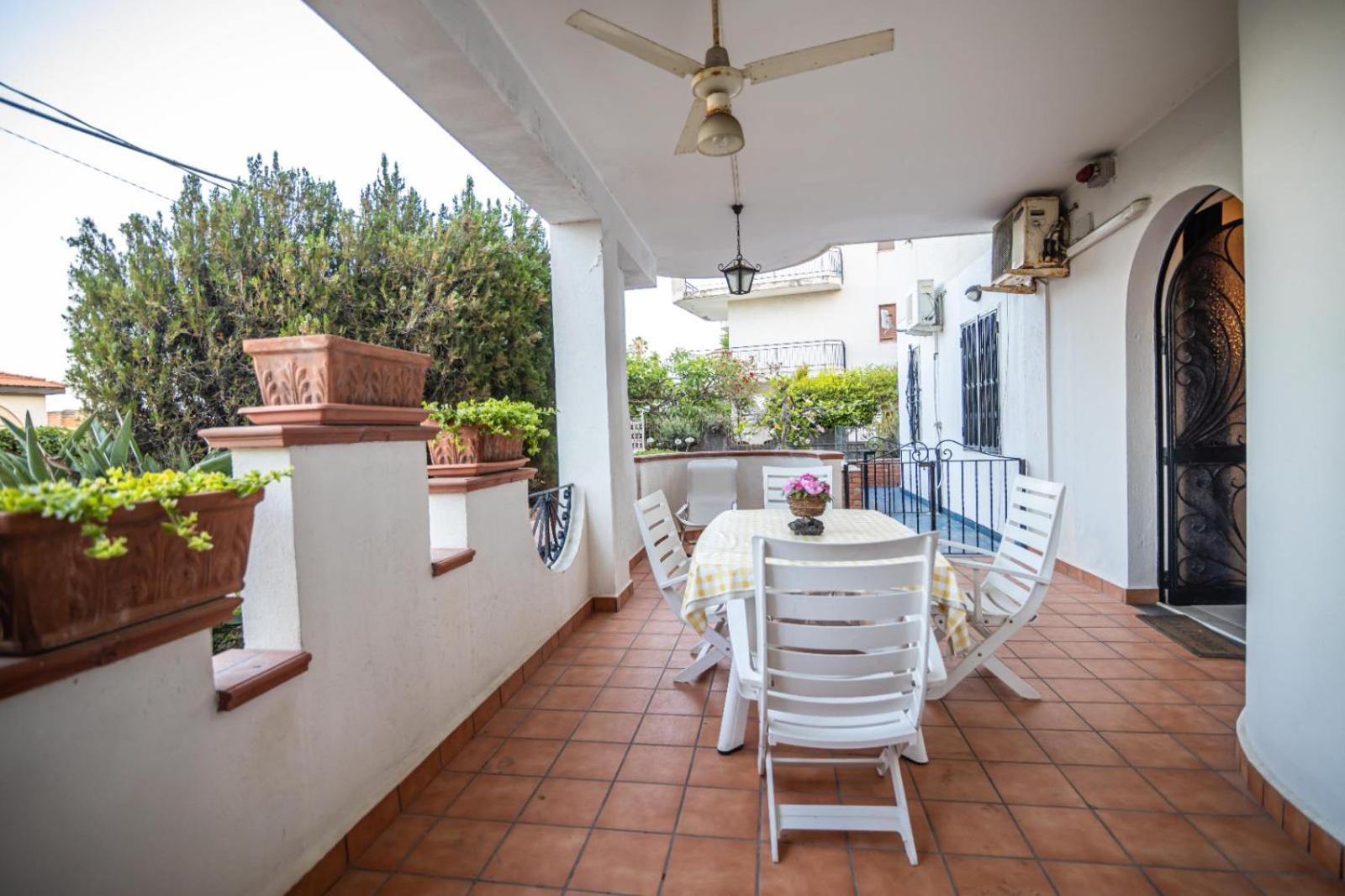 Courrier-House Apartment Aci Castello Ngoại thất bức ảnh